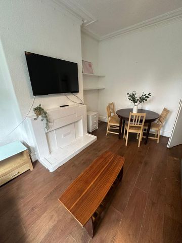 8 bedroom house to rent - Photo 3