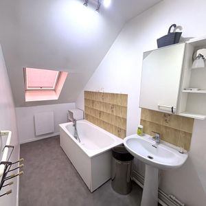 A LOUER : LILLE VAUBAN T2 + PARKING - Photo 2