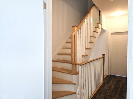 For Lease - 10 Spruce Pines Crescent Unit# Room2, Toronto, Ontario - Photo 5