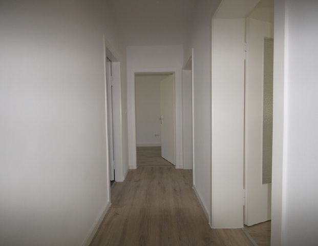 Gut geschnittene 3-Zimmer-Wohnung mit Balkon - Foto 1