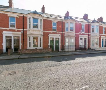 3 bedroom flat to rent - Photo 4