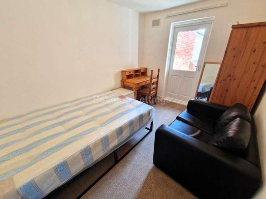 Carnarvon Road, Reading, RG1 - Photo 1