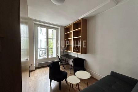 Appartement à louer à Paris 6Ème - Photo 2
