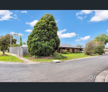 36 Campaspe Crescent, Brookfield, Vic 3338 - Photo 3
