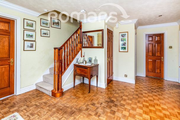 Armitage Court, Ascot, SL5 - Photo 1