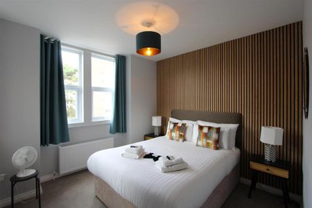 2 bedroom apartment to rent - Photo 2