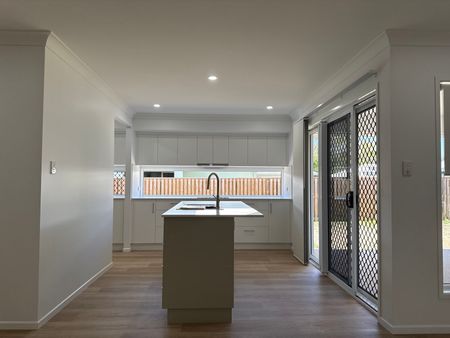 4 Lauren Court, Richmond QLD 4740 - House For Rent - $800 | Domain - Photo 4