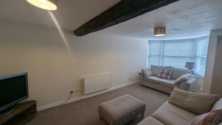 1 bedroom semi-detached house to rent - Photo 3