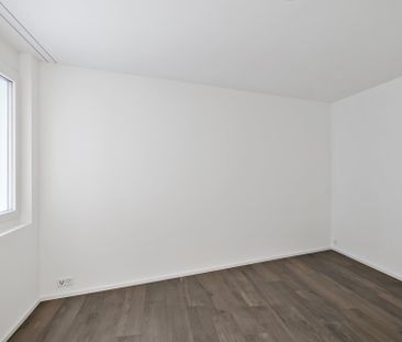 Moderne 3.5 Zi. Wohnung an zentraler Lage - Foto 3