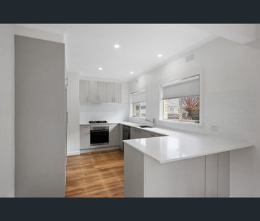 3/115 Wattle Valley Road, Camberwell, Vic 3124 - Photo 2