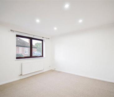 2 bedroom semi-detached house to rent - Photo 3