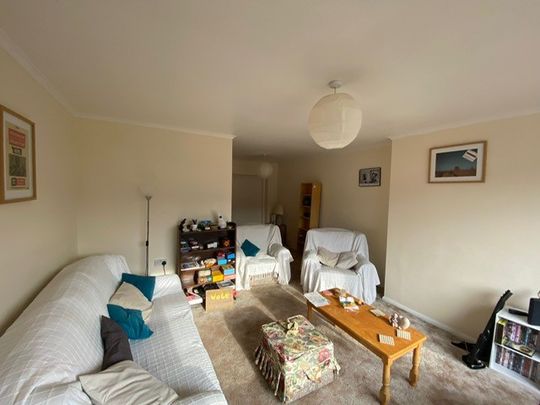 4 bed semi-detached house to rent in Norvic Drive, Norwich, Norfolk - Photo 1