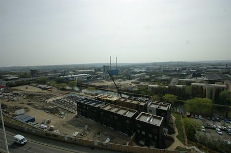 Echo Central, Cross Green Lane, Leeds - Photo 3