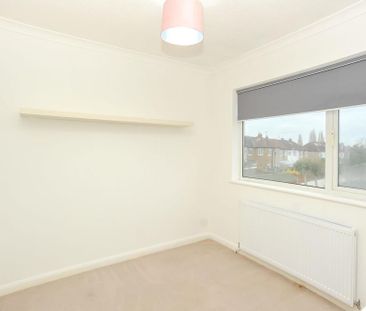 2 bedroom end of terrace house to rent - Photo 4