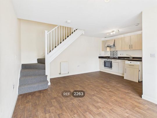 2 bedroom terraced house to rent - Photo 1