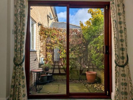 3 bedroom terraced house to rent - Photo 2