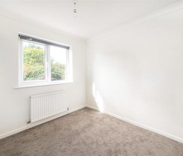 3 bedroom link detached house to rent - Photo 1