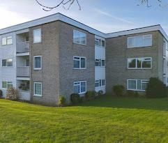 3 bedroom flat to rent - Photo 2