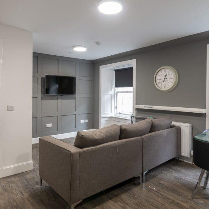 7 bedroom flat share to rent - Photo 1