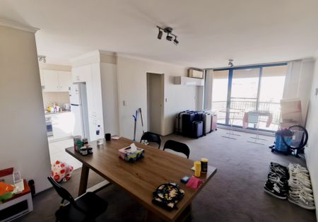 3 bed 2 bath - Photo 3