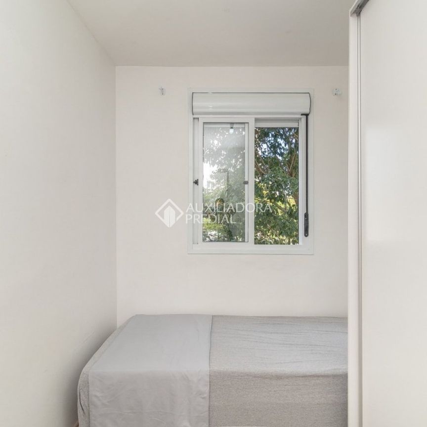 Apartamento com 2 quartos e 45m² para alugar em Cristal, Porto Alegre. - Photo 1