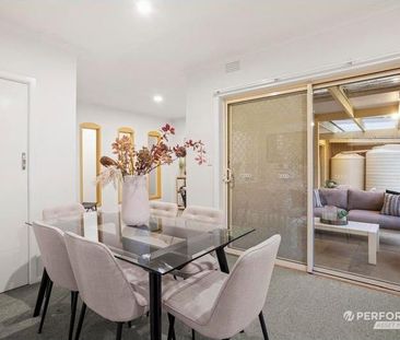 14 Marilyn Crescent, Ringwood VIC 3134 - House For Rent | Domain - Photo 4