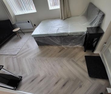 Studio to rent - Photo 5