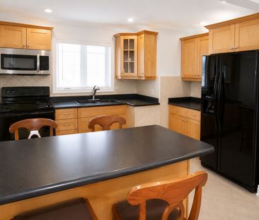 For Lease - 132 Elmwood Road Unit# Main Floor, Oakville, Ontario - Photo 1