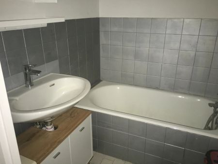 Location Appartement 1 pièce 25m² SALLANCHES 74700 - Photo 5