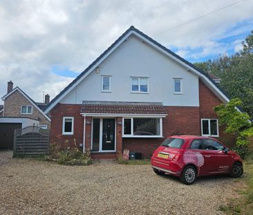 4 bedroom detached house to rent - Photo 6