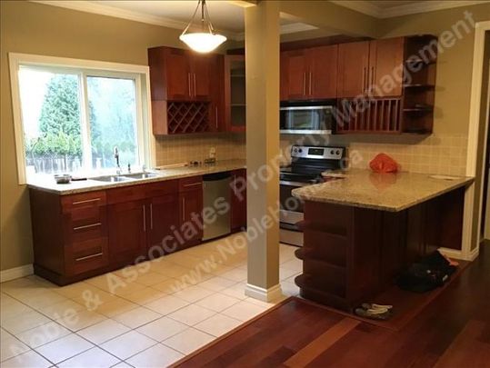 16389 112 Avenue Surrey - Photo 1