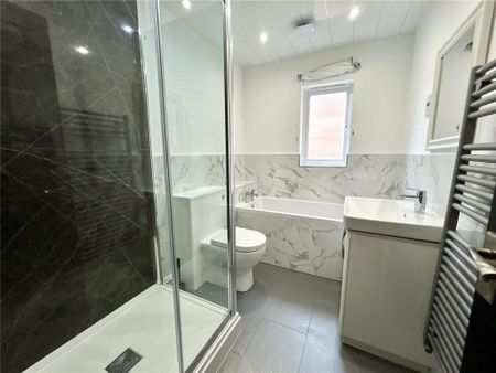 5 bedroom detached house to rent - Photo 3