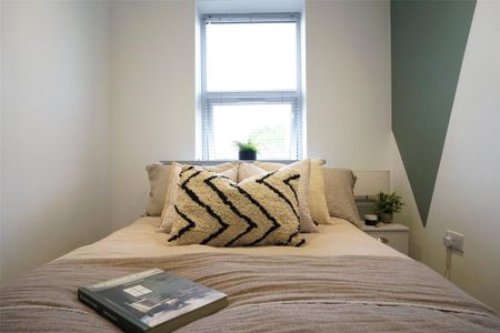 1 bedroom in a house share to rent - Photo 3