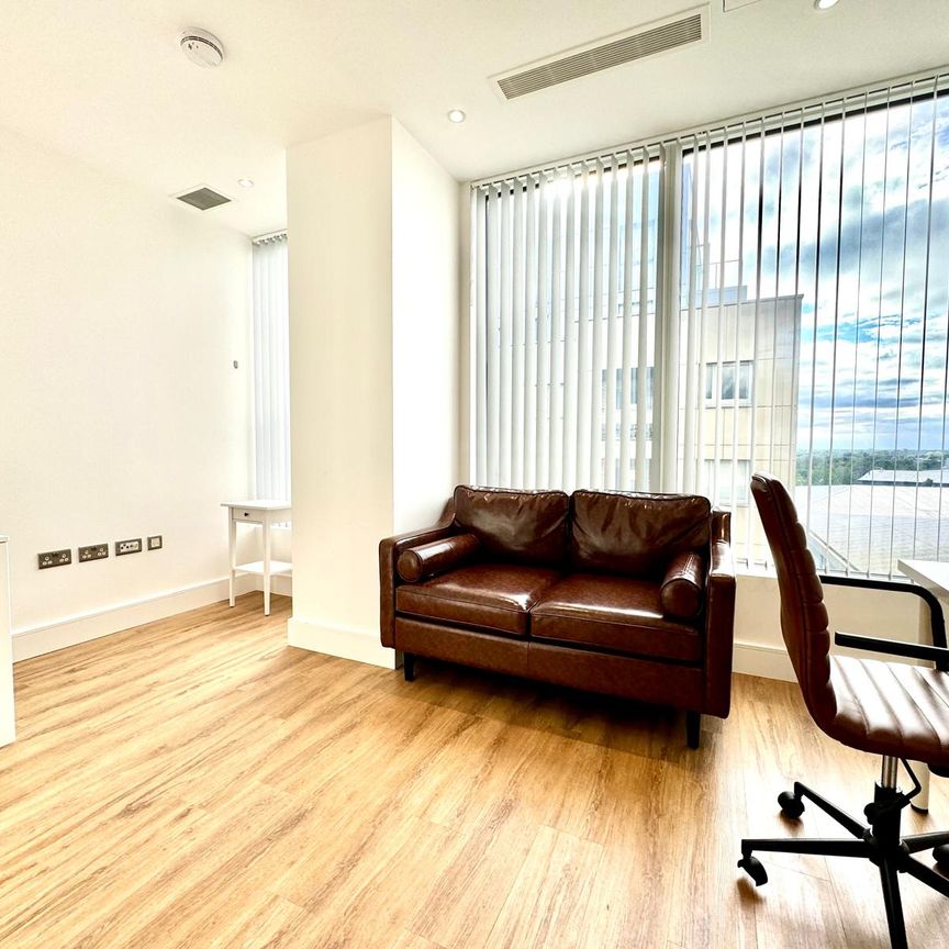 Westgate House, Hanger Lane, W5 - Photo 1