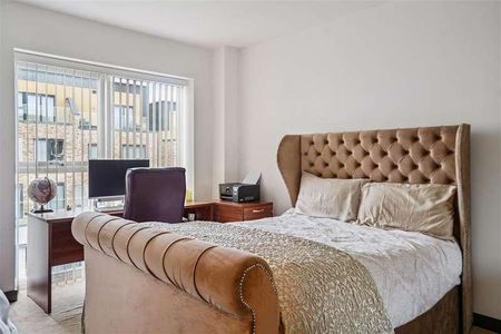 Noel Coward Avenue, Denham Film Studios, UB9 - Photo 4