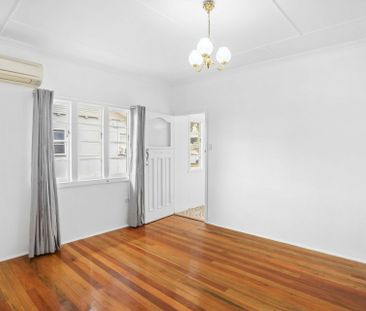 2 Wirega Street, Wavell Heights QLD, Belconnen - Photo 1