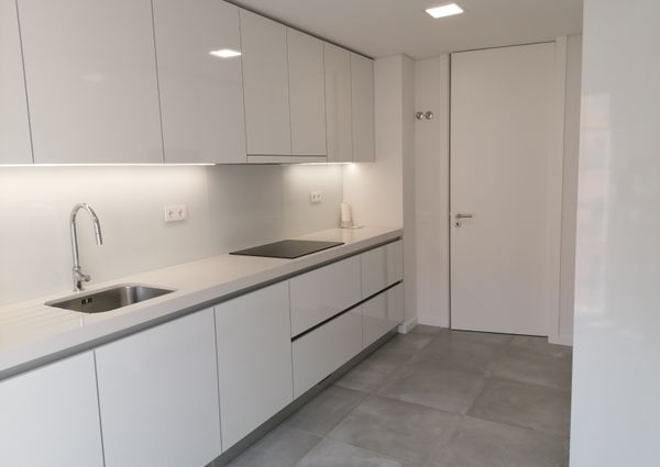 Fantástico Apartamento T2 para Arrendamento na Amadora