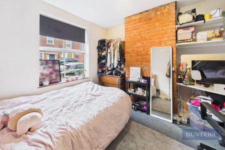 3 bedroom terraced house to rent - Photo 5