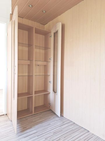 Sanierte 4 Zimmer Wohnung im Haus mit einem großen Garten - Photo 3