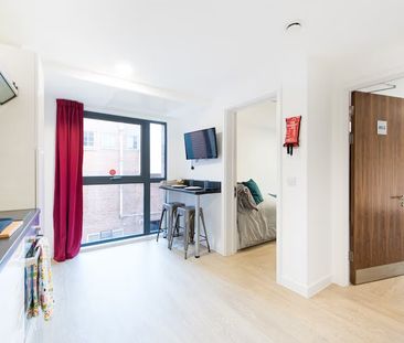 Two Bed Apartment Bronze (Shared) - Photo 4