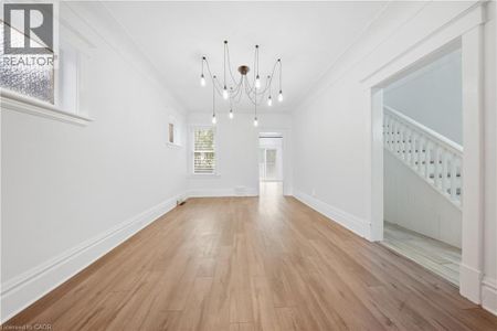 1082 E CANNON Street E, Hamilton, Ontario, L8L2J1 - Photo 5