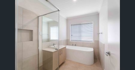 Simply Stunning in Nikenbah - Light Bright and Airy! - Photo 4