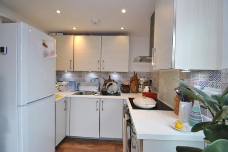 1 bedroom apartment to rent - Photo 2