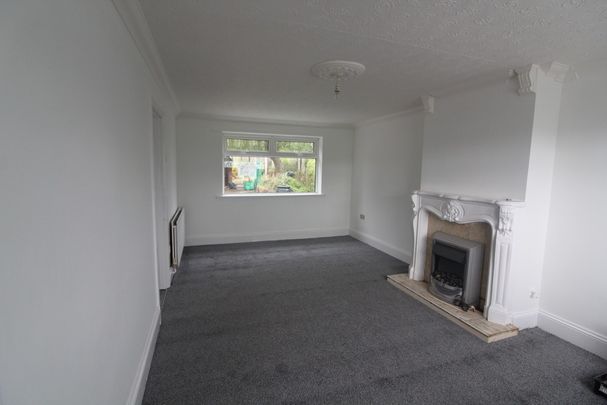 3 Bedroom Semi-Detached House - Photo 1