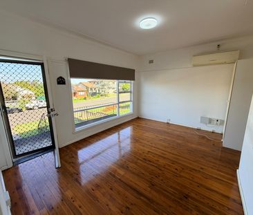 Large Family Home!! - Photo 1