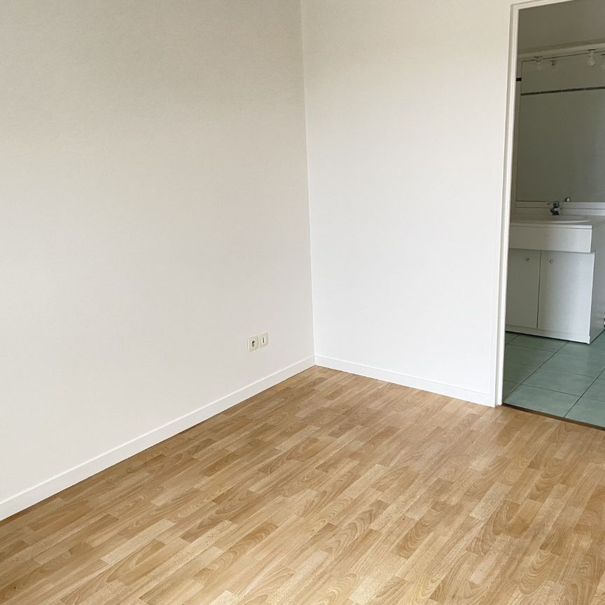 Location Appartement 2 pièces 41m² LA MADELEINE 59110 - Photo 1