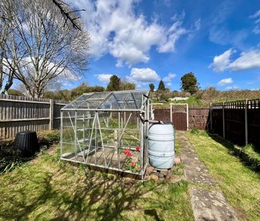 2 bedroom semi-detached house to rent - Photo 6