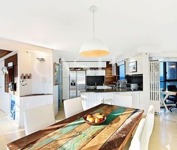 Space, Views and Luxury Beachfront Living! - Photo 2