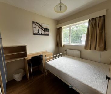 5 bedroom semi-detached house to rent - Photo 4