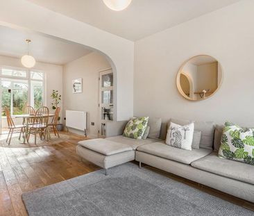 3 bedroom semi-detached house to rent - Photo 2